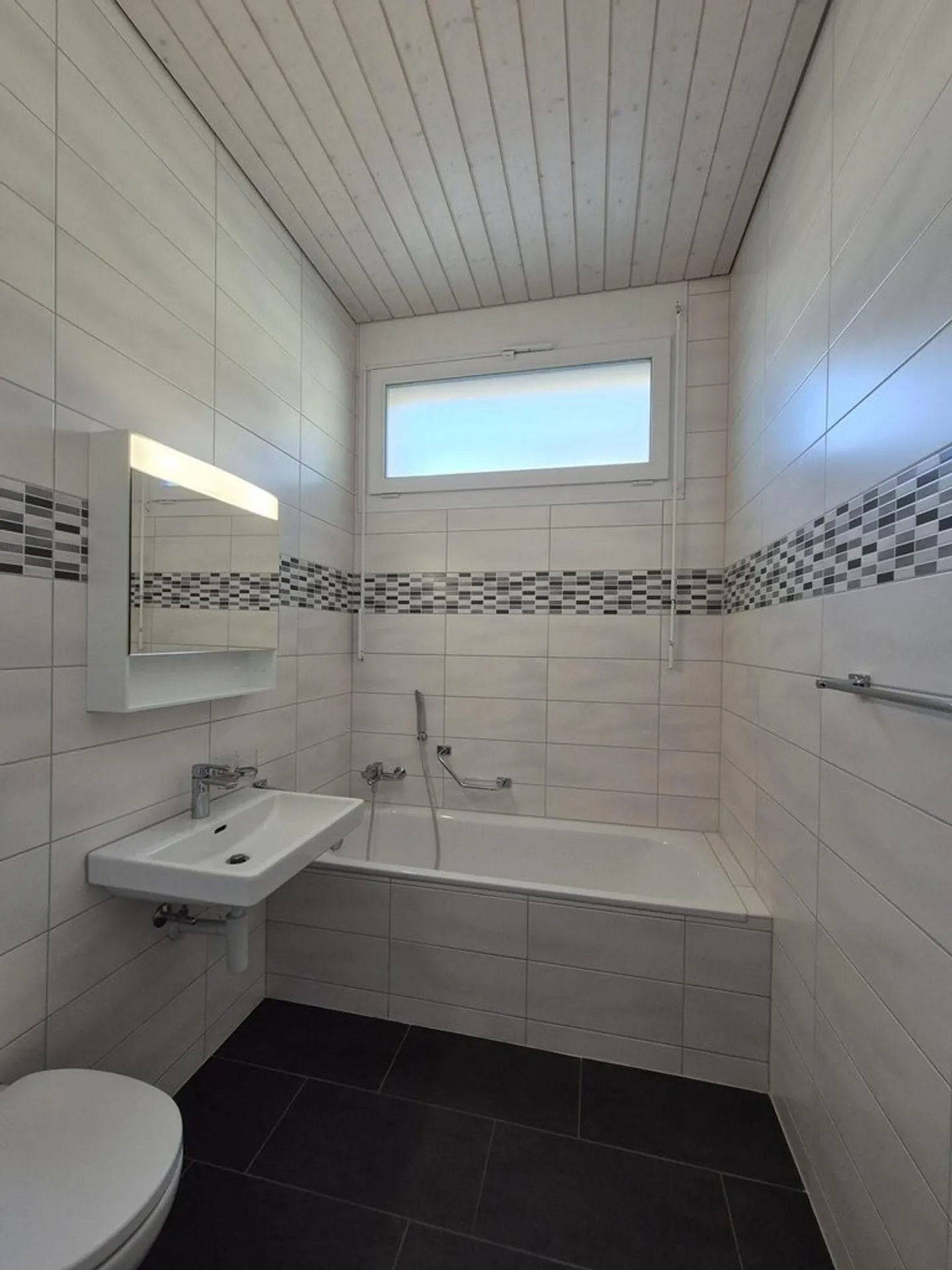 MENIERES (DE) - 3.5 Zimmer im 1. Stock - Foto 9 von 9