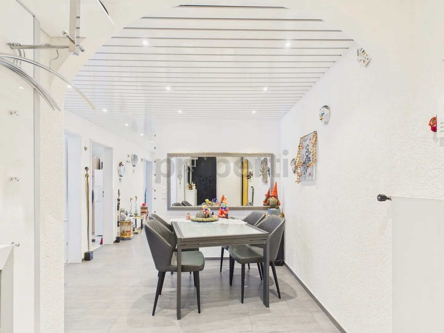 Appartement Charmant avec Vue sur Montagne - Photo 6 sur 13