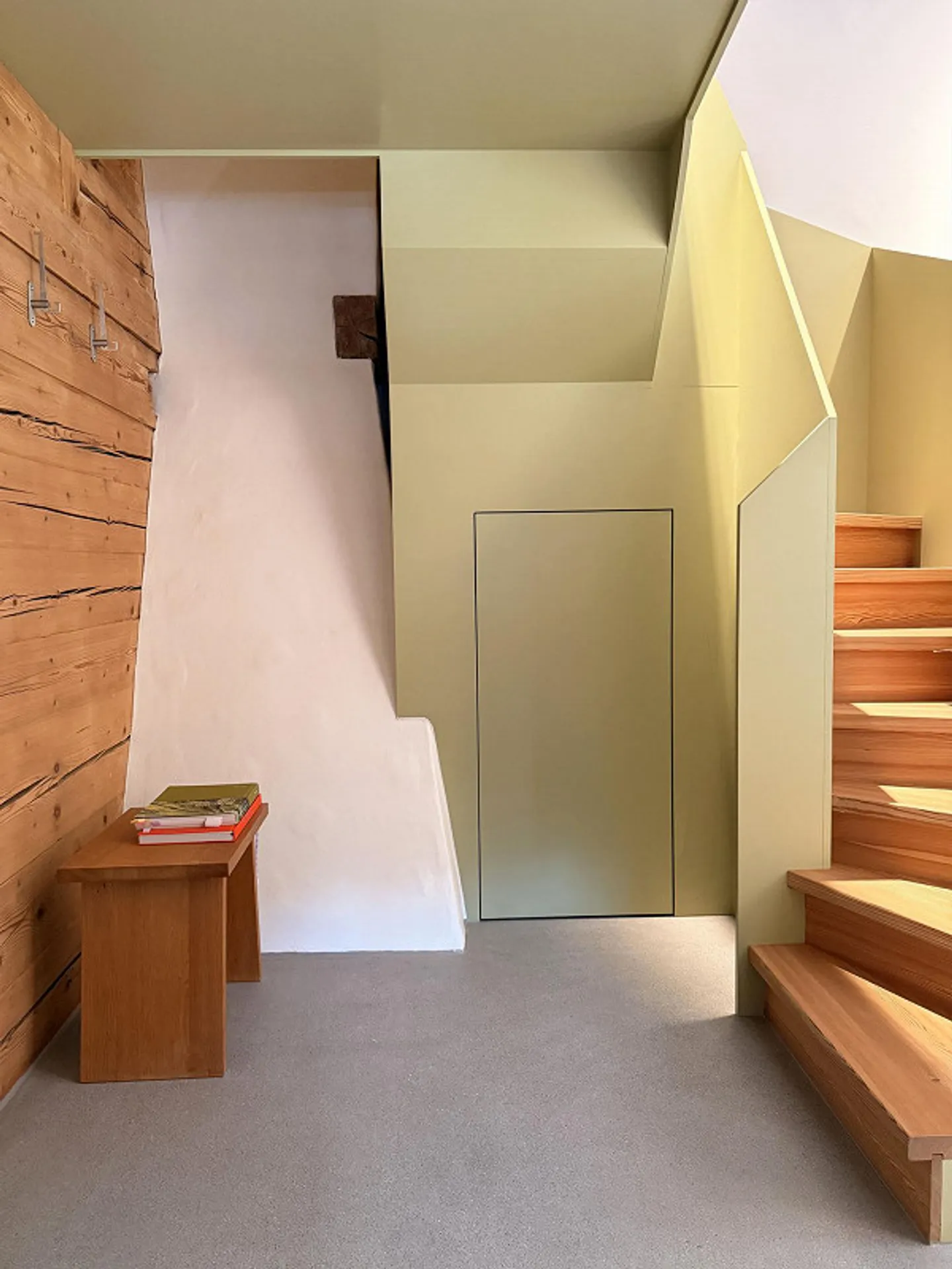 Grosszügige Dachwohnung mit Gartenanteil (Erst- oder Zweitwhg.) - Foto 4 von 14