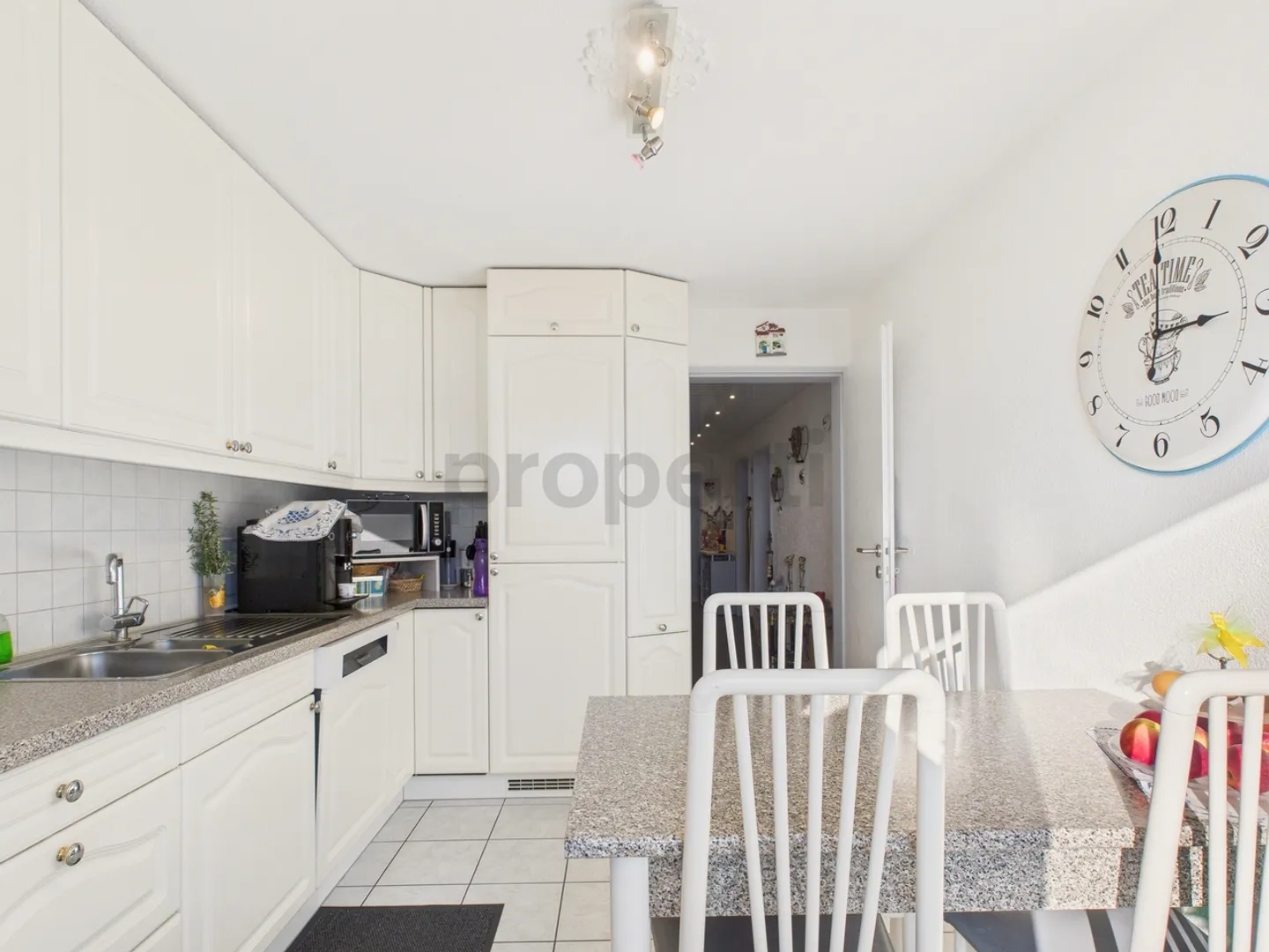 Appartement Charmant avec Vue sur Montagne - Photo 7 sur 13