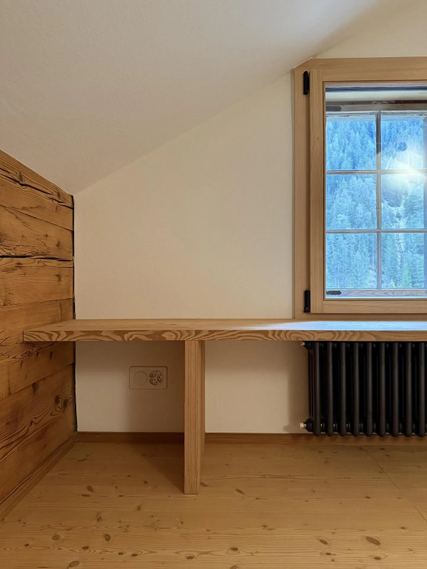 Grosszügige Dachwohnung mit Gartenanteil (Erst- oder Zweitwhg.) - Foto 12 von 14