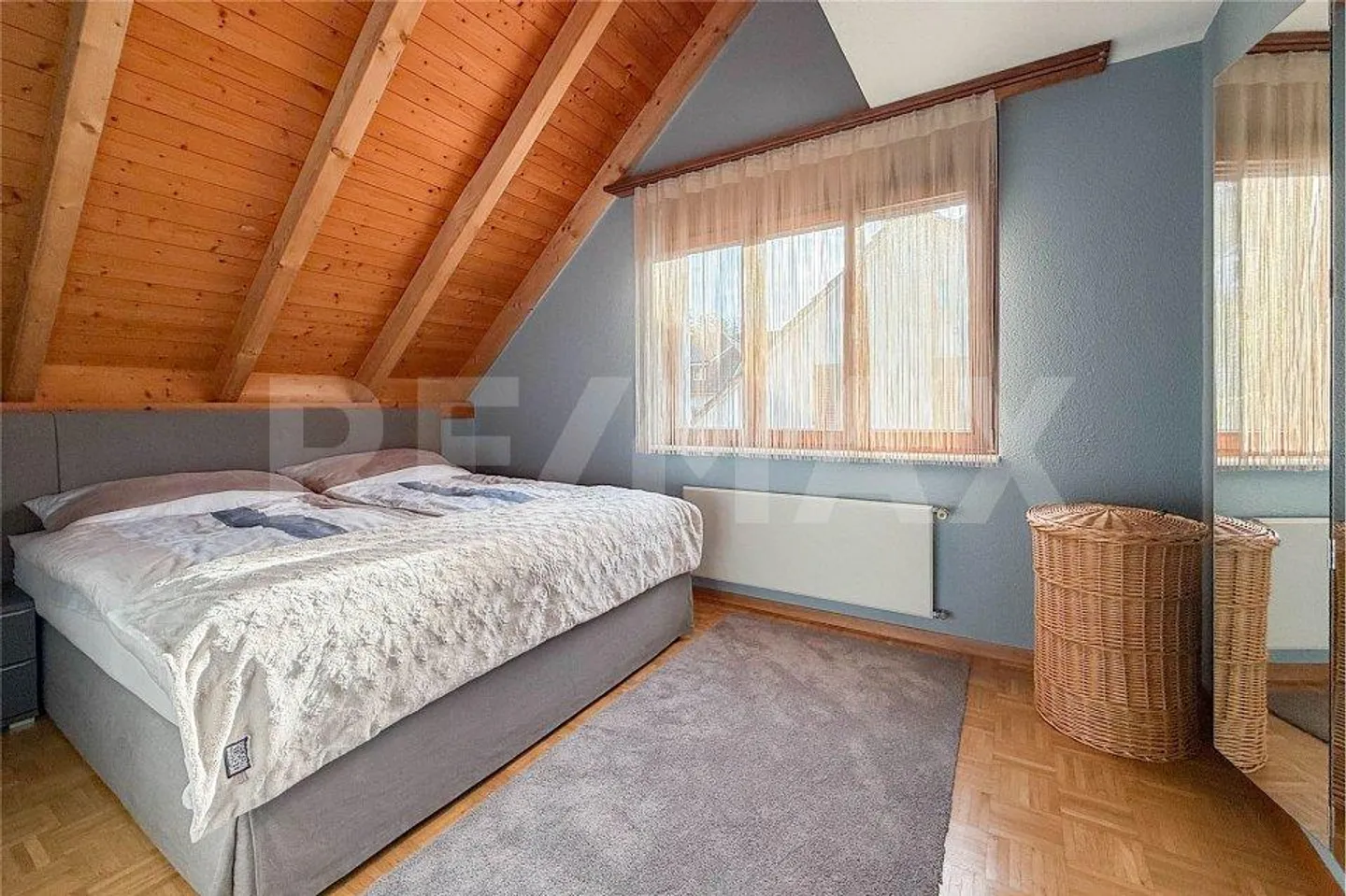 High-quality modernized maisonette with plenty of comfort and space - Photo 6 of 13