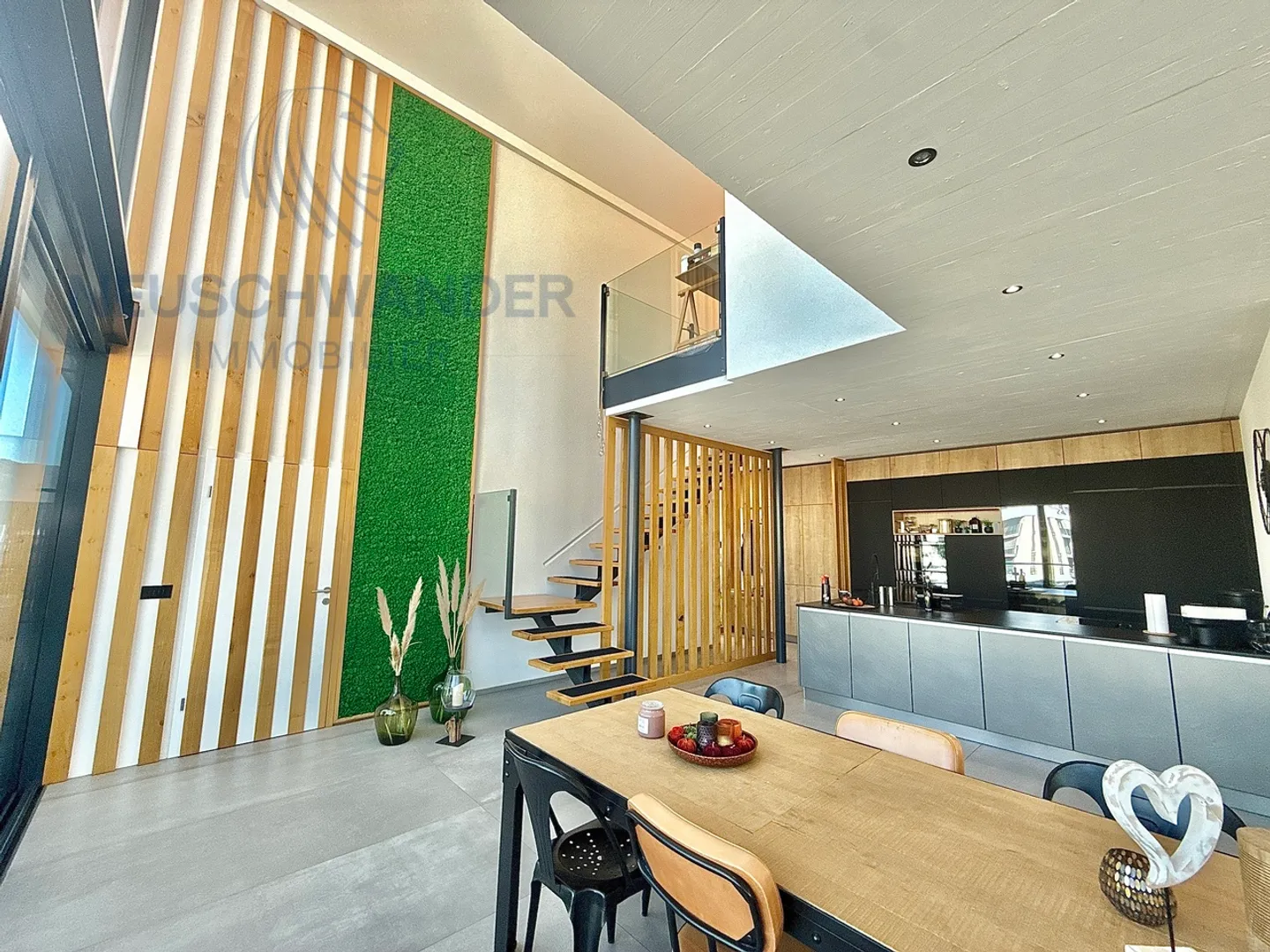 Stunning duplex penthouse with 2 underground parking spaces - Photo 20 of 39