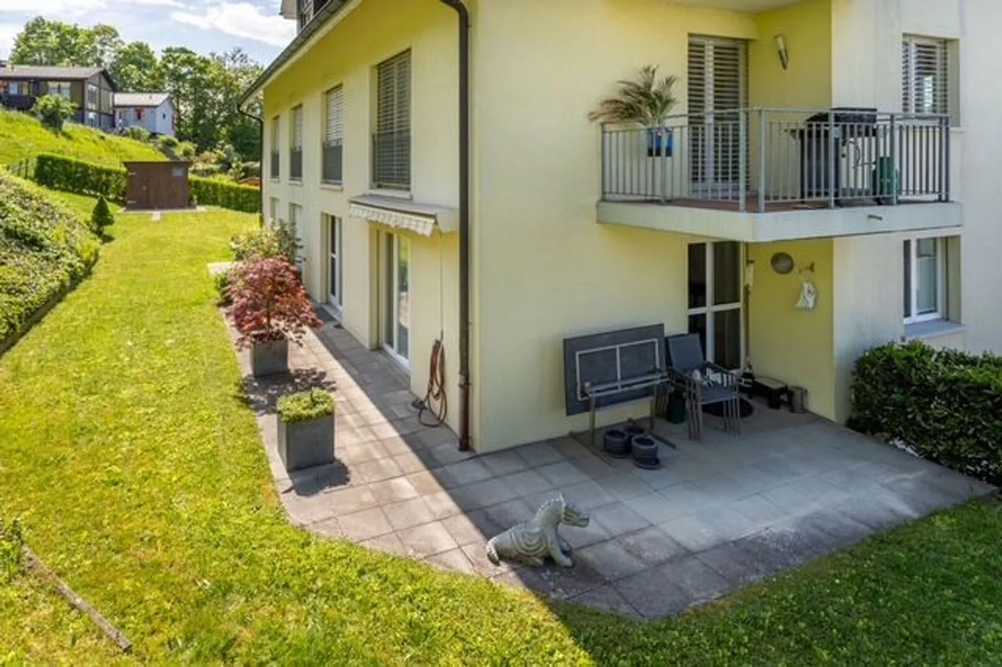 Incantevole appartamento giardino 3,5 locali con grande patio - Foto 11 di 13