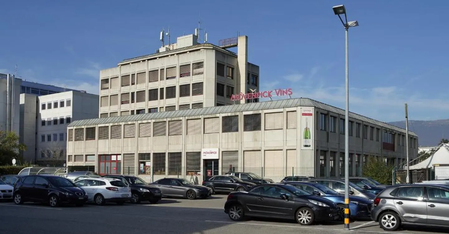 Atelier 365 m2 - Photo 7 of 8