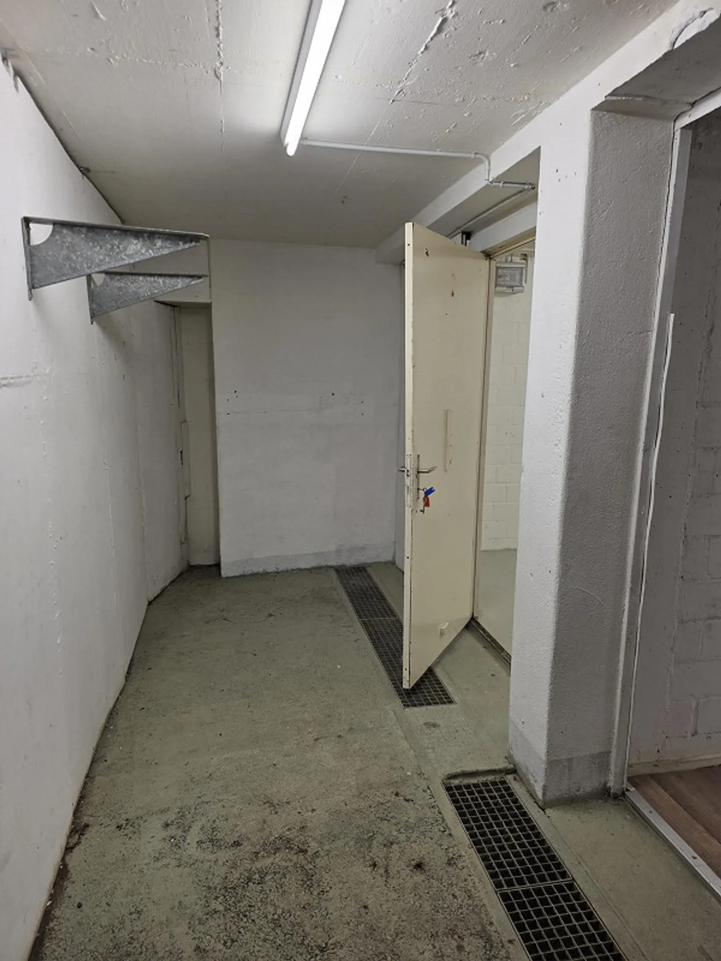 Magazzino nel centro di Cham - Foto 2 di 5