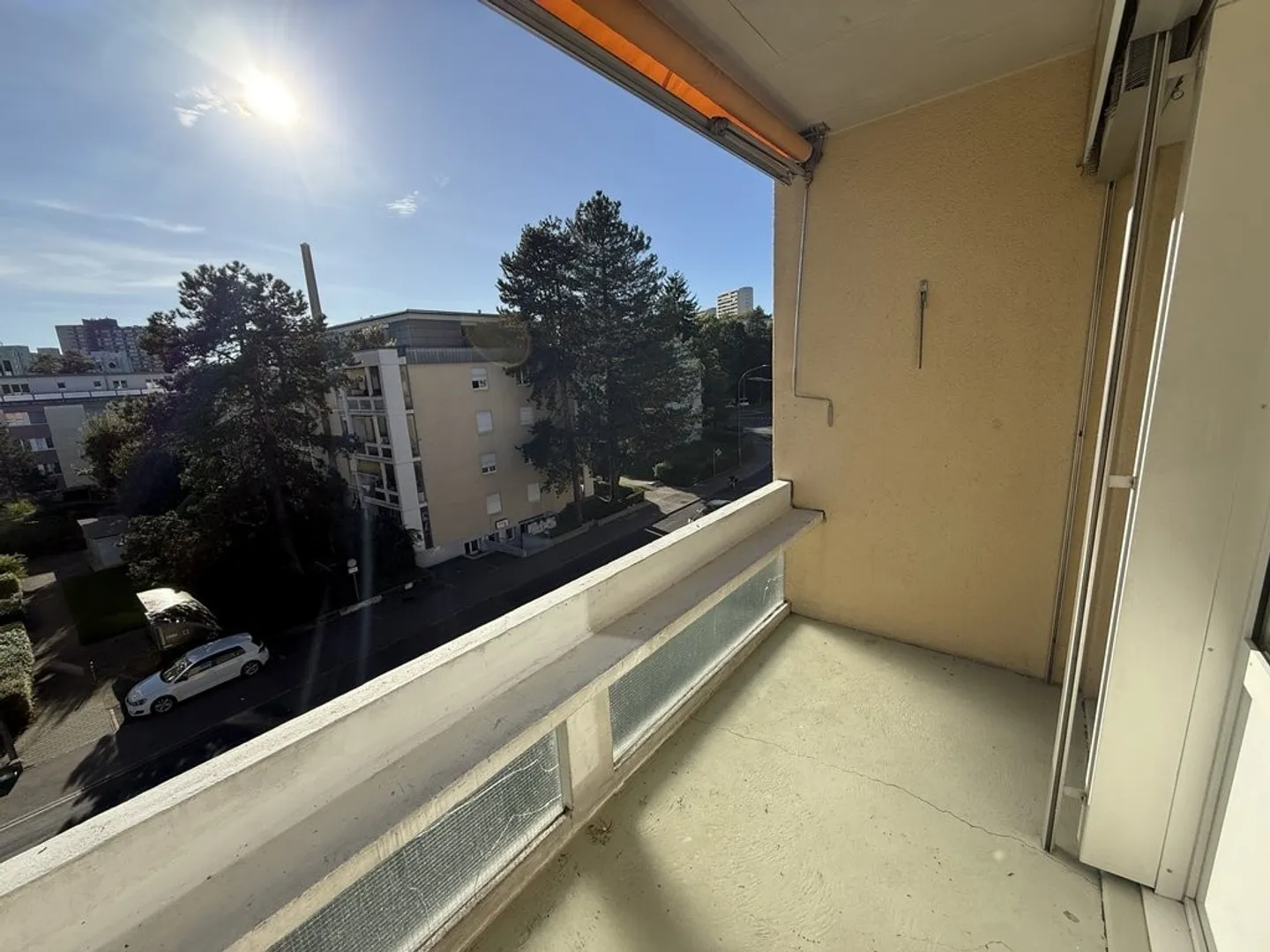 Charming apartment in a vibrant neighborhood! - Photo 6 of 9