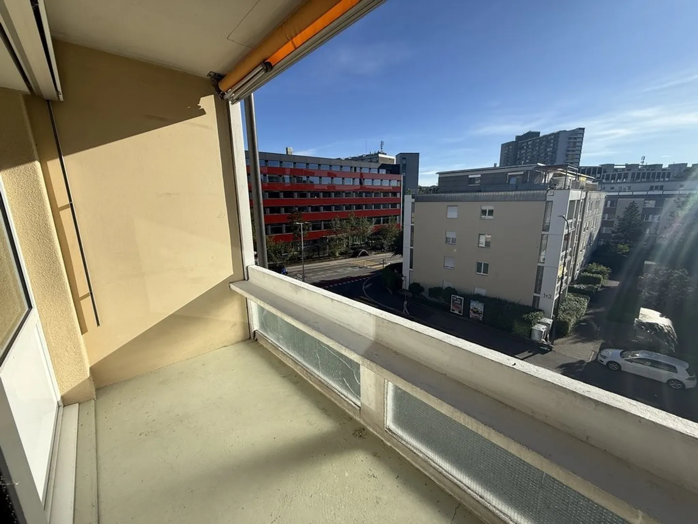 Charming apartment in a vibrant neighborhood! - Photo 7 of 9