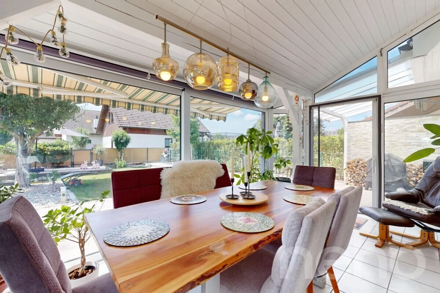 Maison rénovée de 6 pièces avec véranda et système photovoltaïque - Photo 4 sur 12
