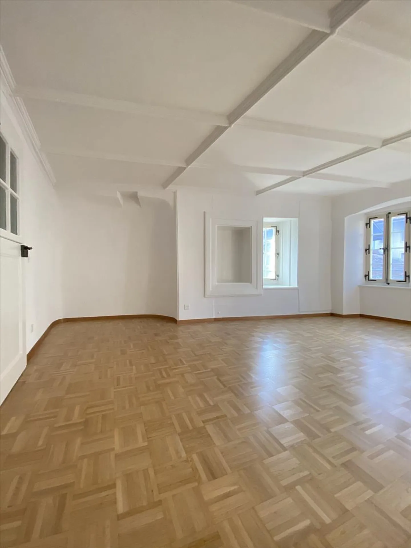 03957 - Appart. 2,5 PCES - PLATZ PETIT ST-JEAN 37 - FRIBOURG - Foto 5 von 6