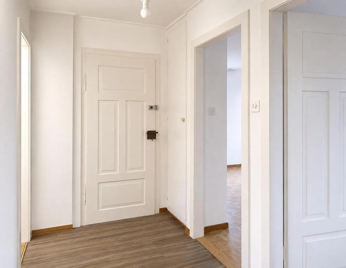 Move in and feel good – renovated old building apartment - Photo 5 of 9