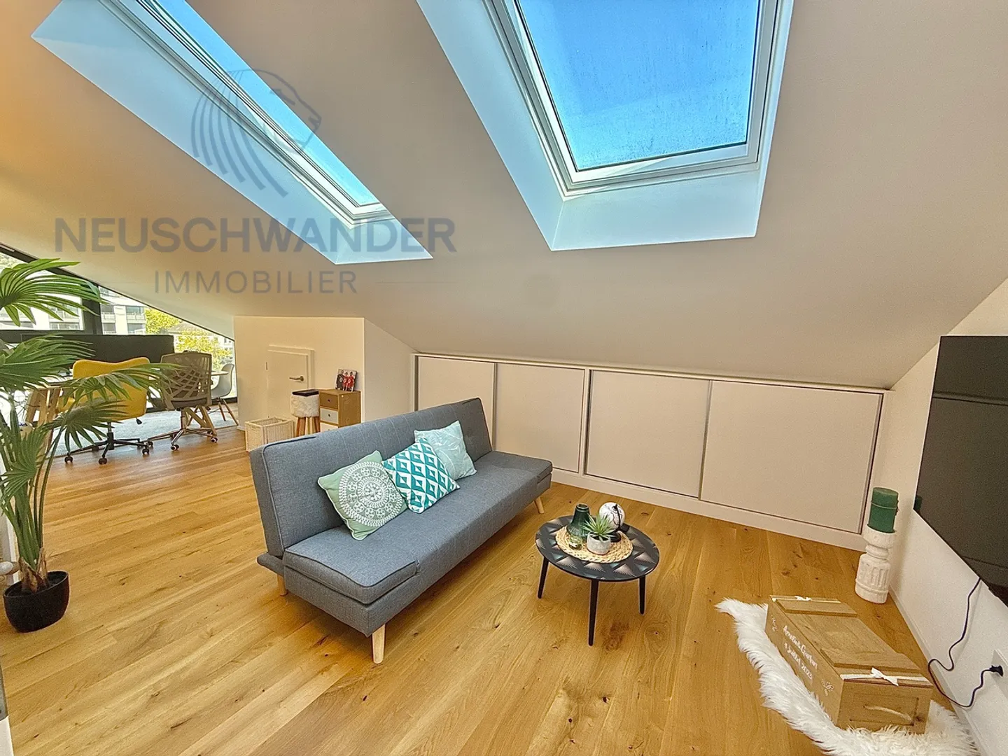 Stunning duplex penthouse with 2 underground parking spaces - Photo 30 of 39