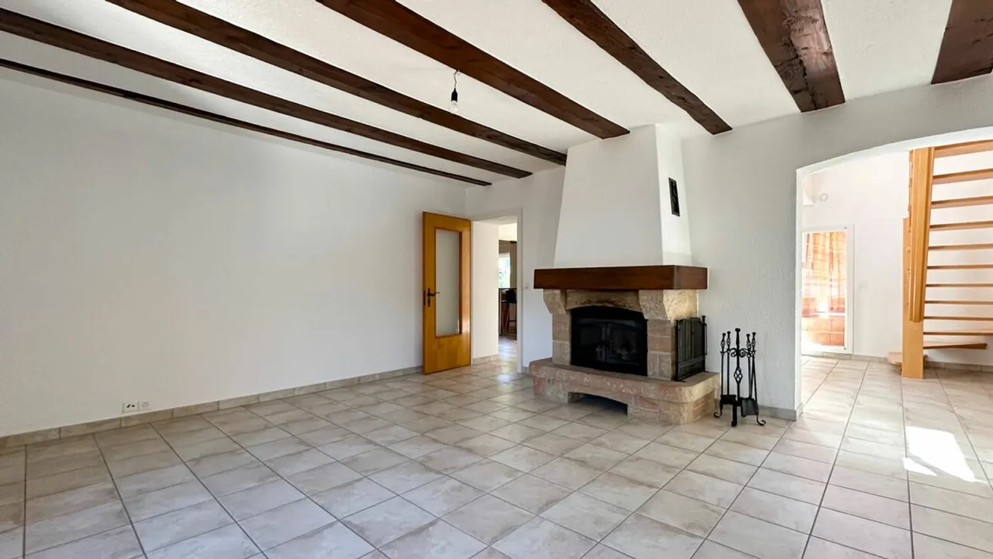 Duplex in den Dachgeschossen mit 6,5 Zimmern und Charme. - Foto 7 von 26