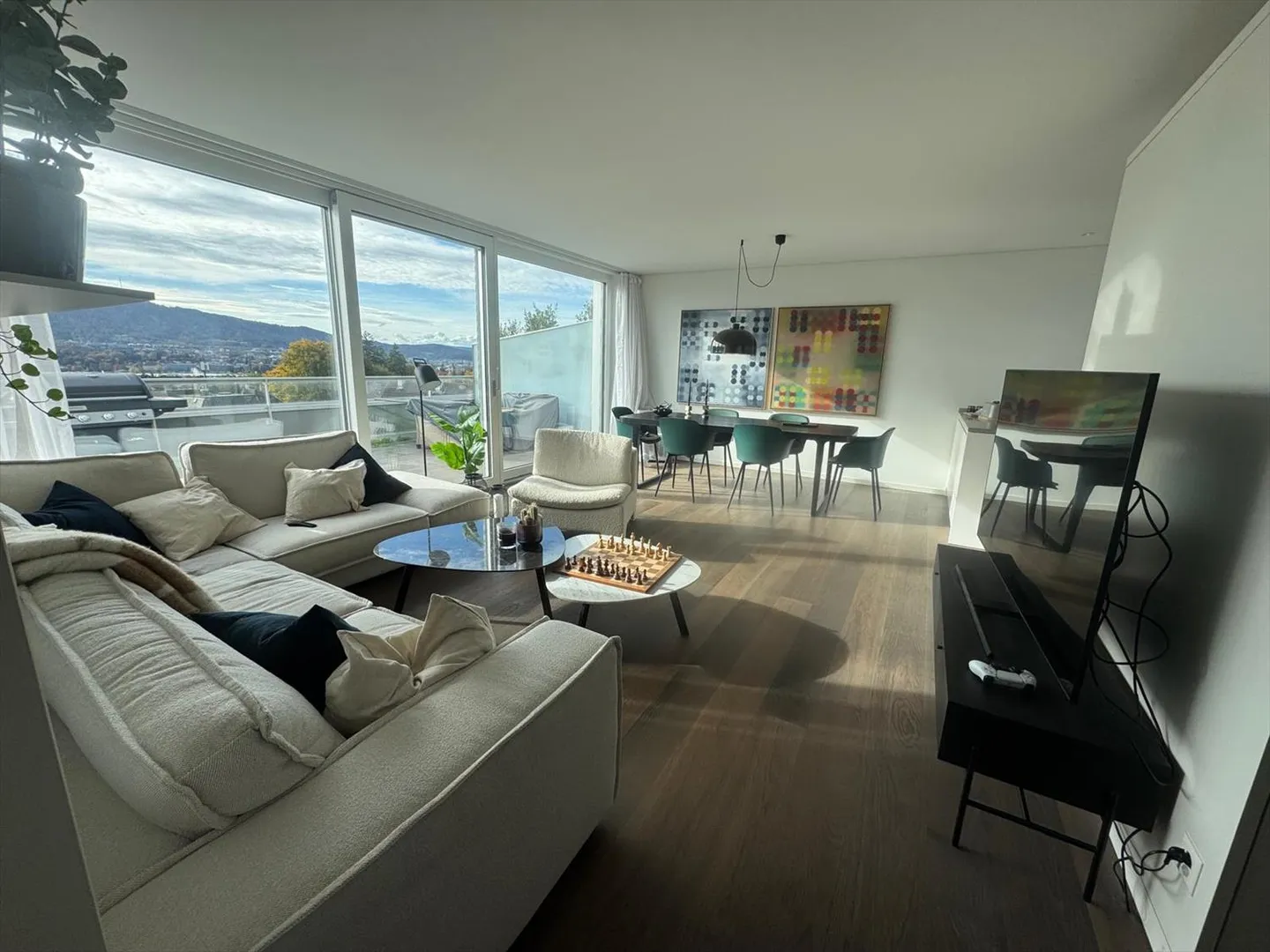 Apartment for rent - Photo 3 of 5