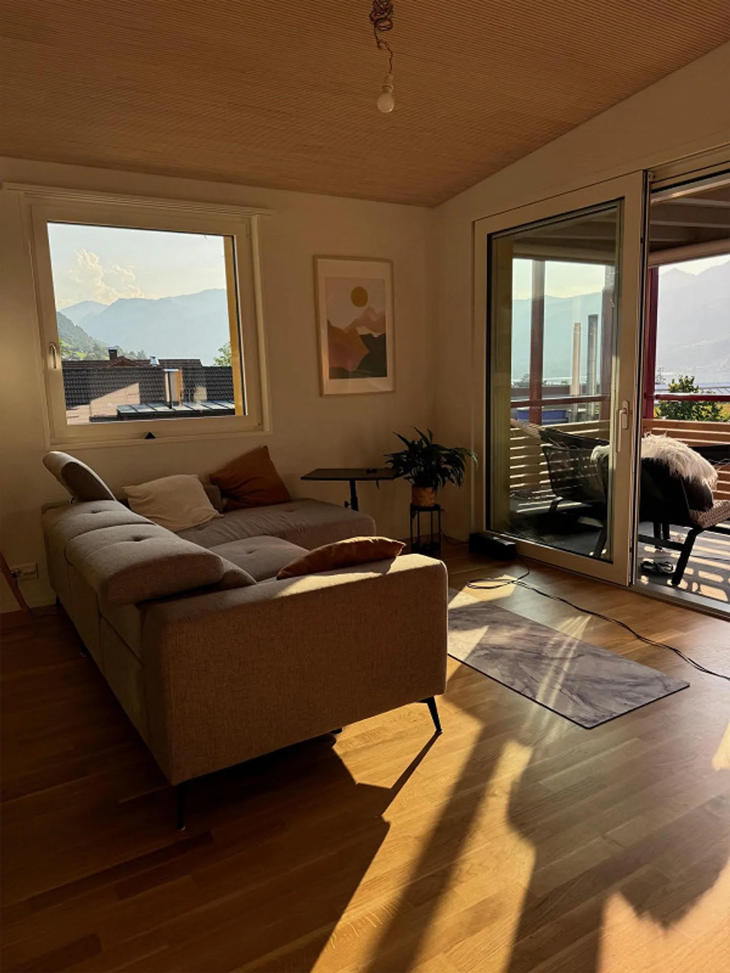 Modern 4.5-room apartment with lake view in Sachseln - Photo 4 of 9