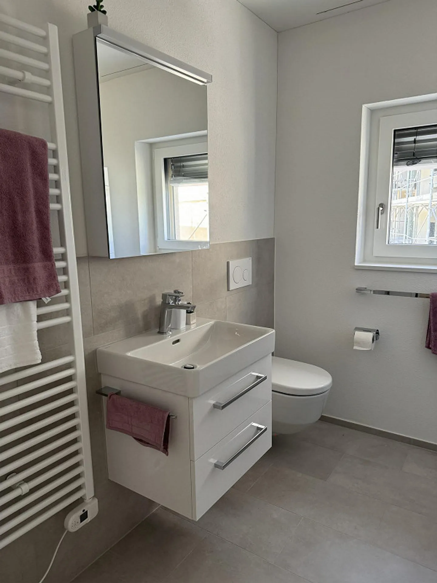 Appartamento 3,5 locali ultramoderno (1° piano) con loggia, ascensore + propria torre di lavaggio - Foto 8 di 10