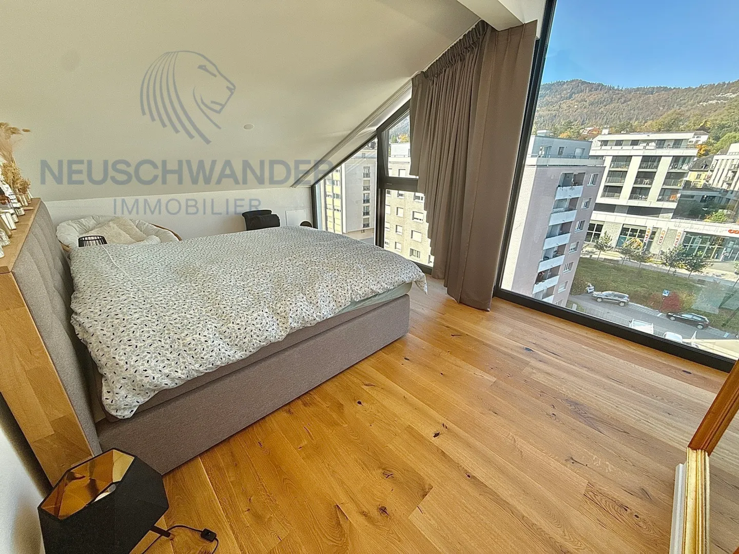 Stunning duplex penthouse with 2 underground parking spaces - Photo 36 of 39
