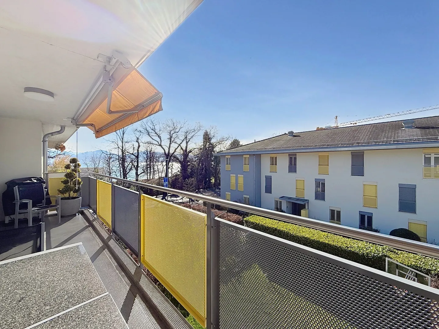 Elegant Attic Apartment in Saint-Prex - Photo 11 of 13