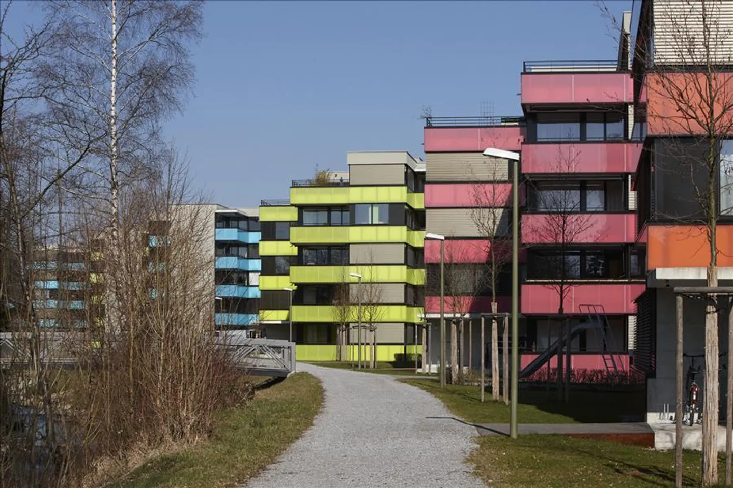 Topmodern Living - Porta colore nella tua vita! "Affitta senza K... - Foto 1 di 6