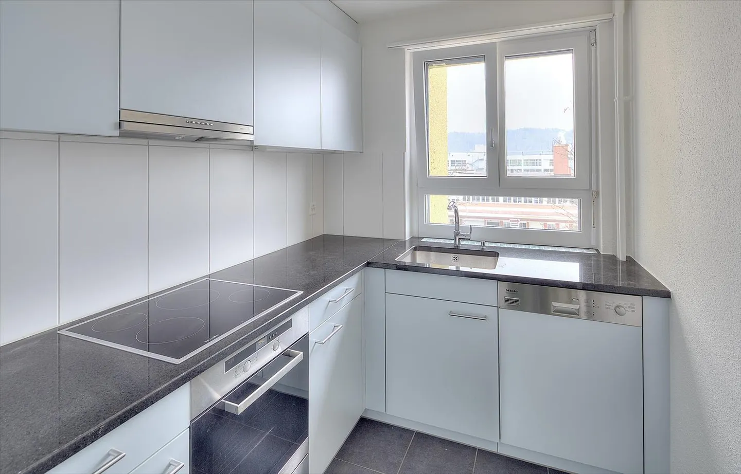 Appartement 2.5 pièces - Photo 3 sur 9