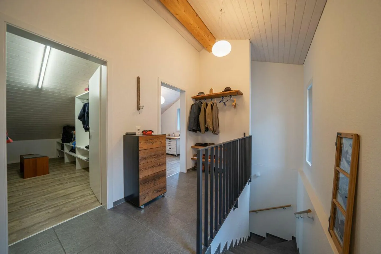 Modernes Wohnen mit traumhafter Aussicht - Foto 2 von 13