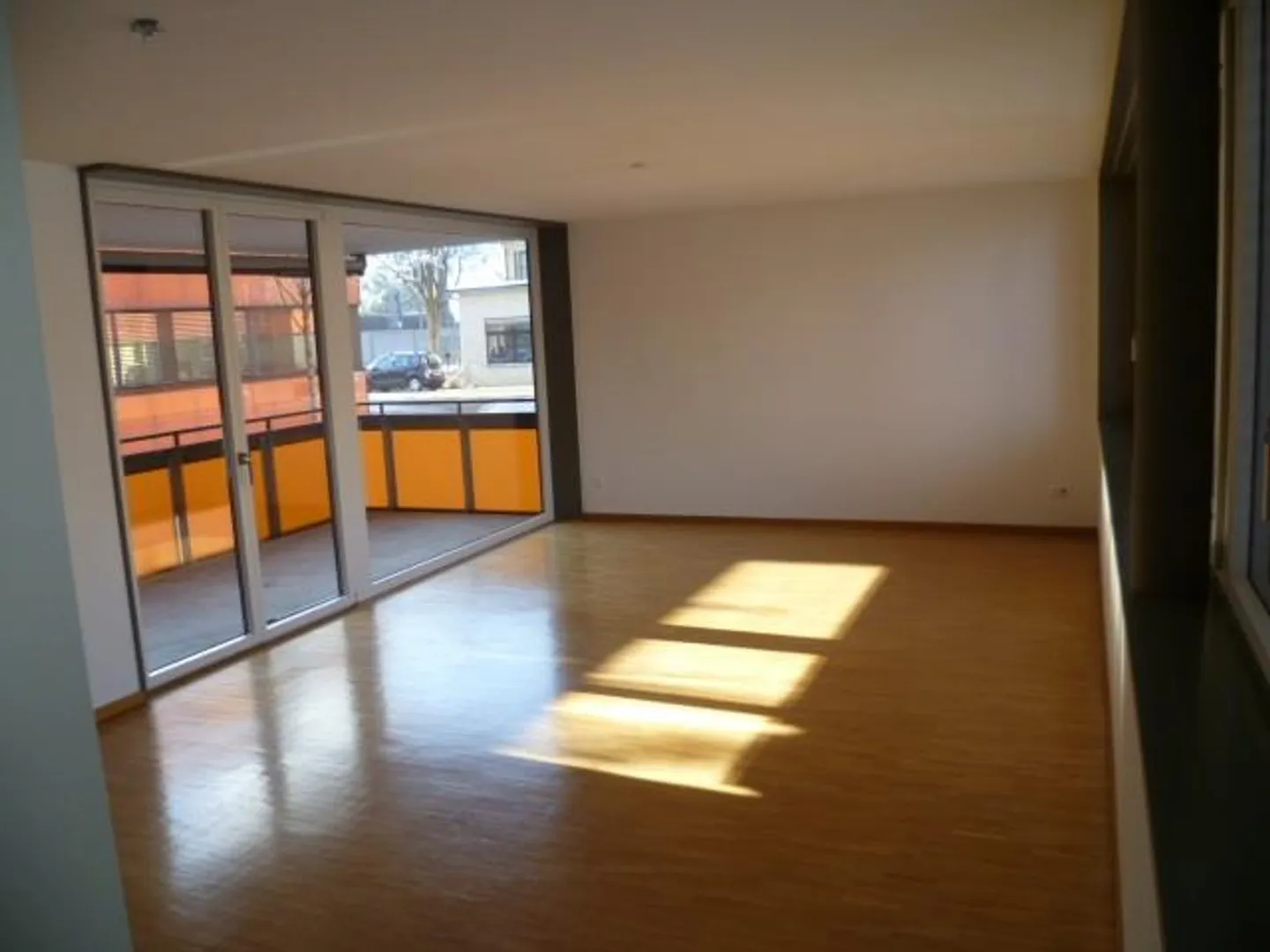 Topmodern Living - Porta colore nella tua vita! "Affitta senza K... - Foto 2 di 6