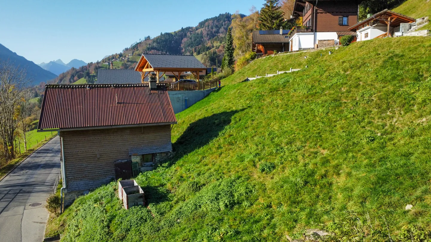 CERNIAT - Terreno di 600m2 con permesso di costruzione in vigore! - Foto 9 di 11