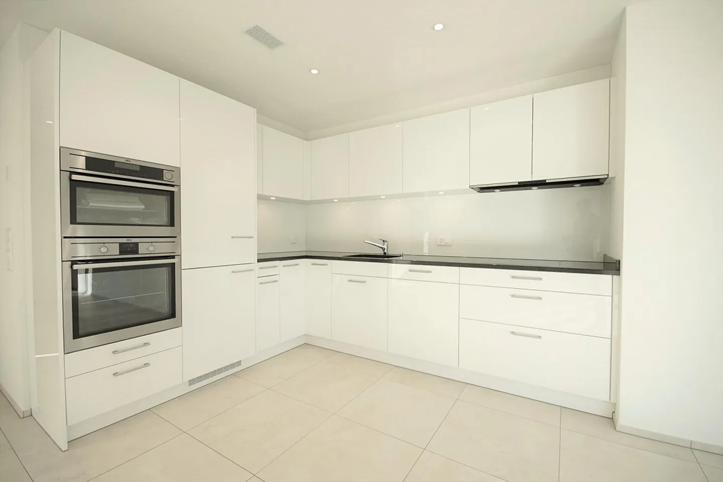 Appartement attrayant de 3,5 pièces dans le beau Rüti ZH - Photo 4 sur 9