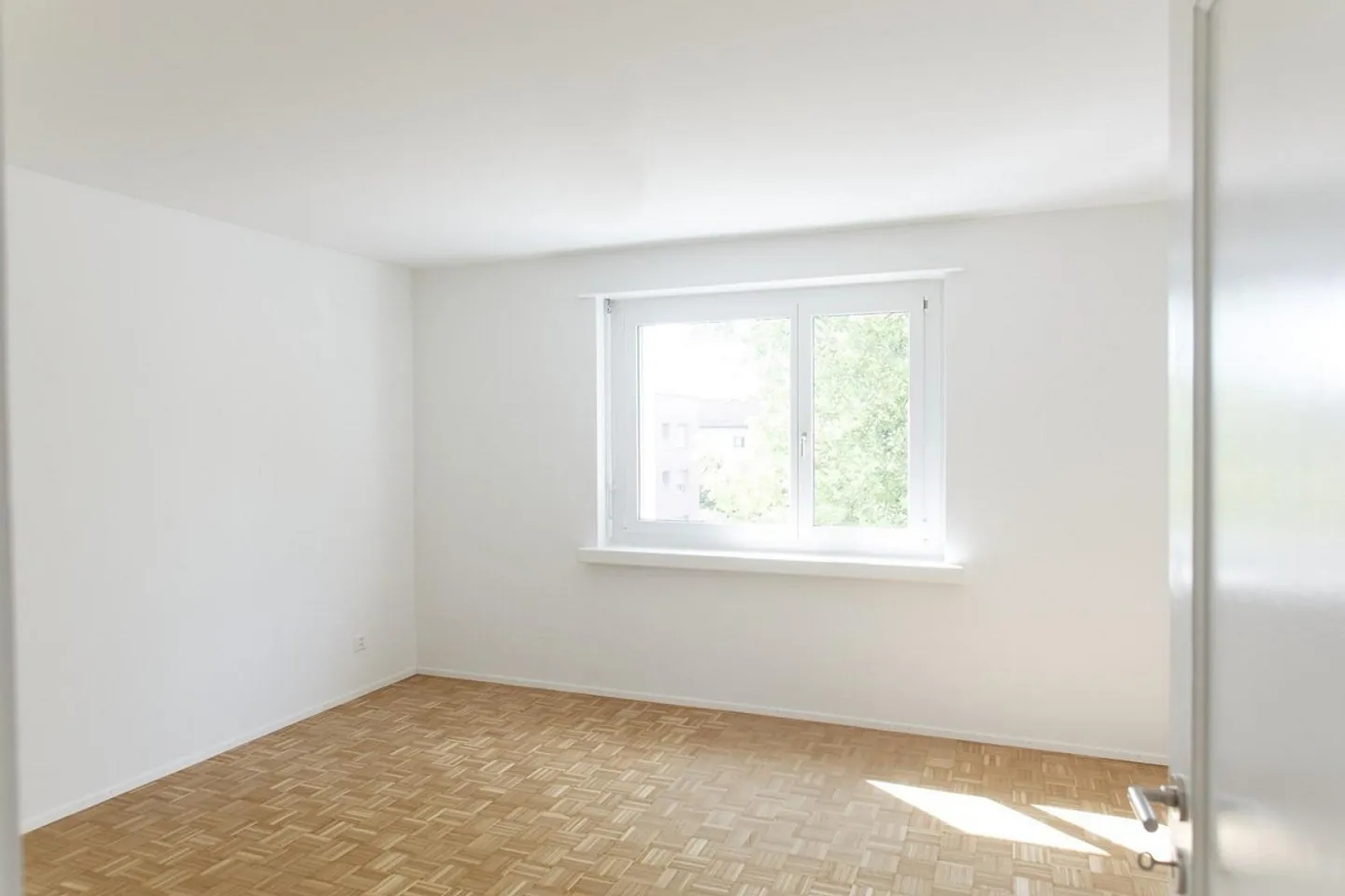 Renovated apartment in a quiet location - Photo 4 of 9