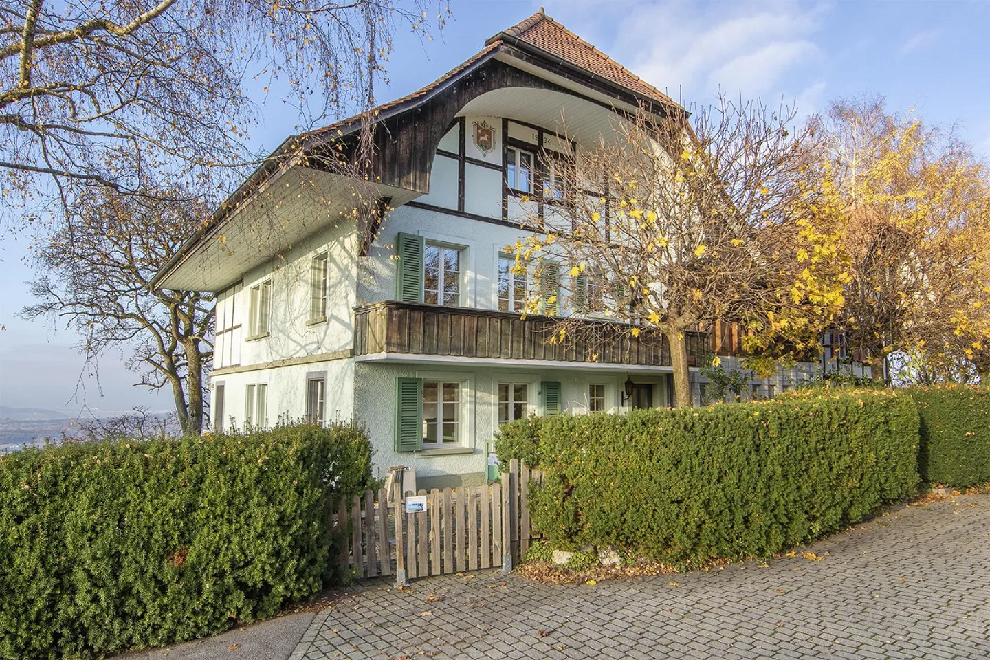 Bijou im Landhausstil mit Aussicht zum Jura - Foto 1 von 17