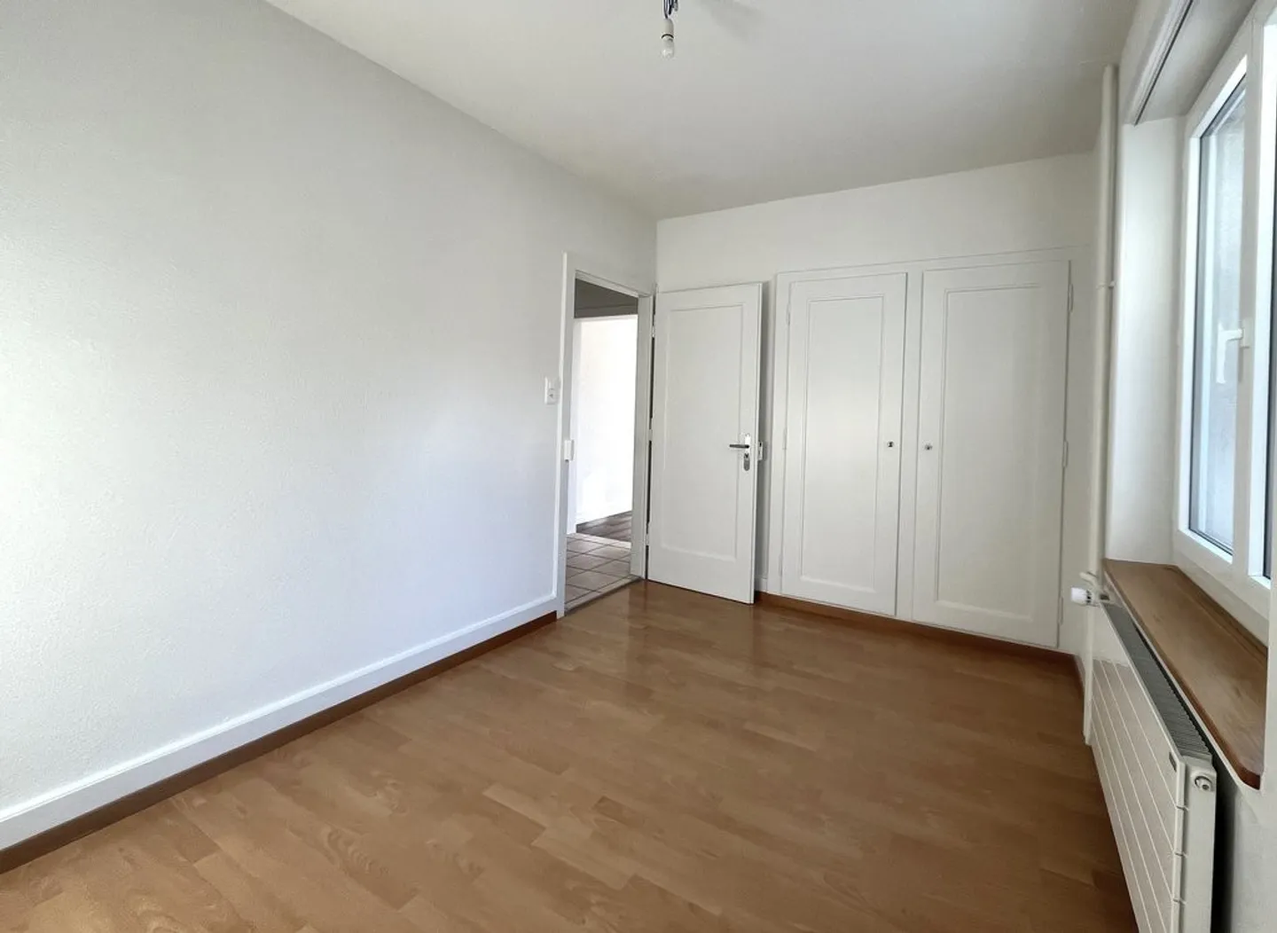Four-room apartment renovated in a quiet and sunny area - Photo 6 of 9