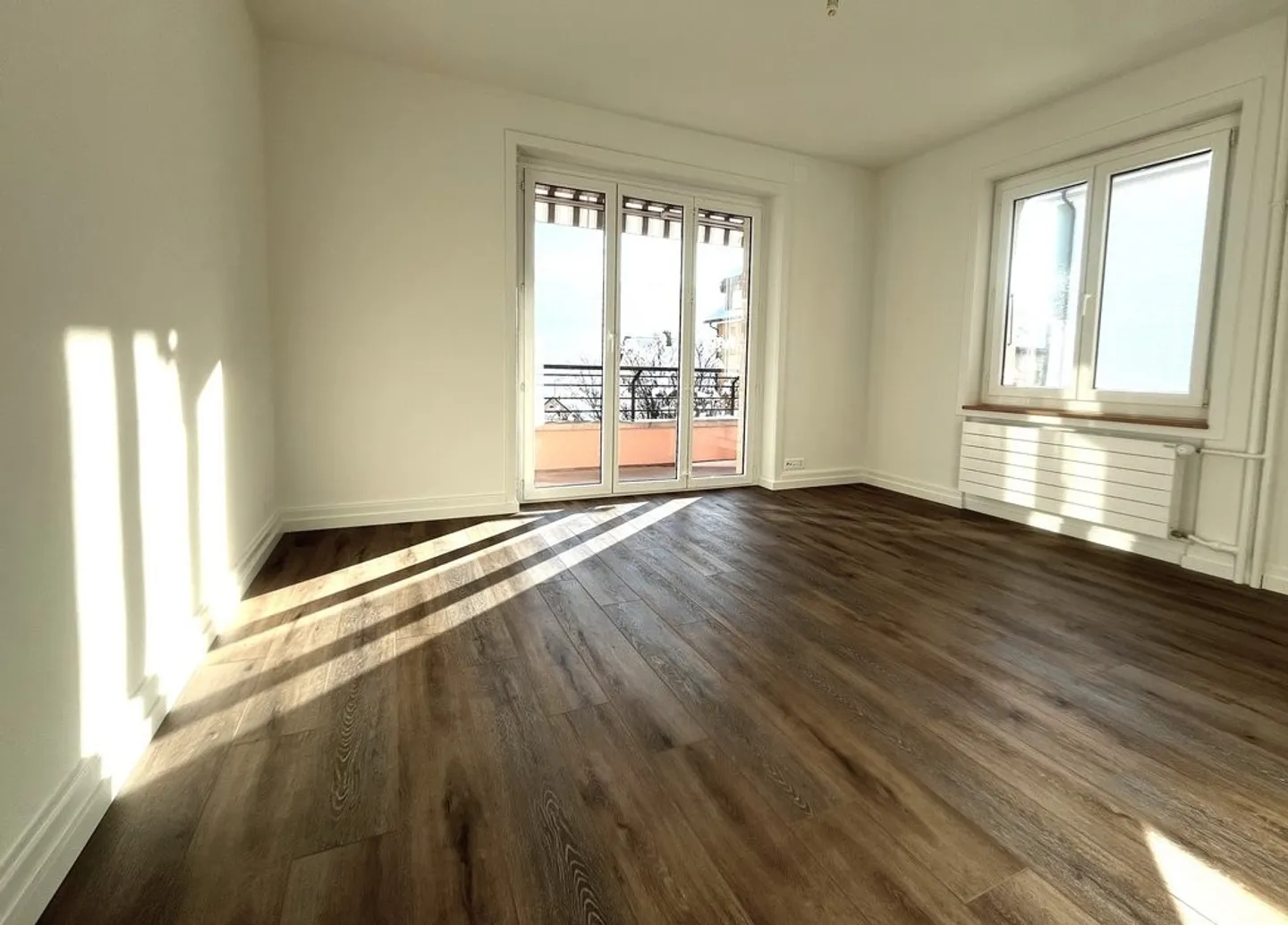 Four-room apartment renovated in a quiet and sunny area - Photo 3 of 9