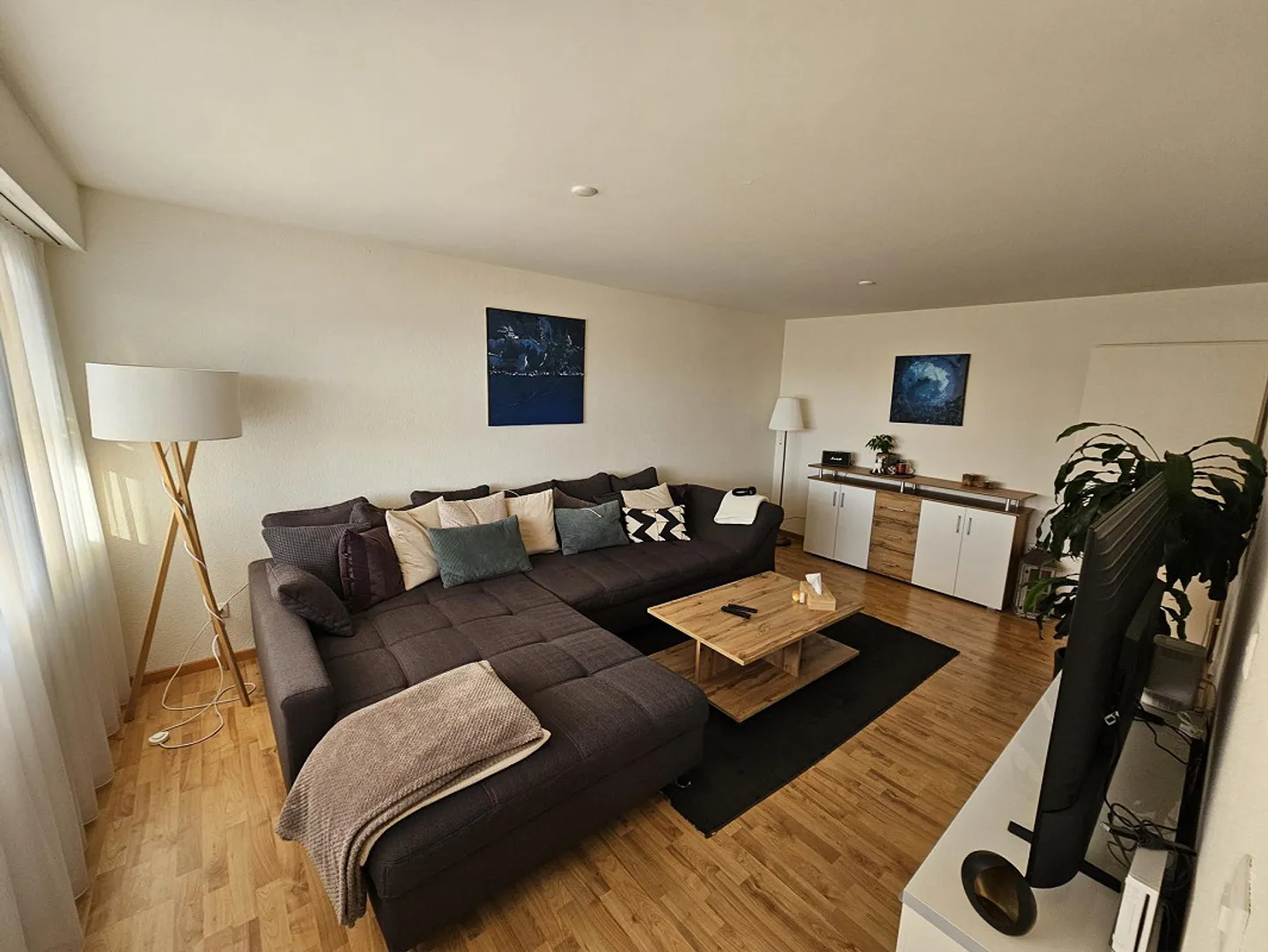 Appartement confortable de 3,5 pièces avec balcon et belle vue - Photo 2 sur 13