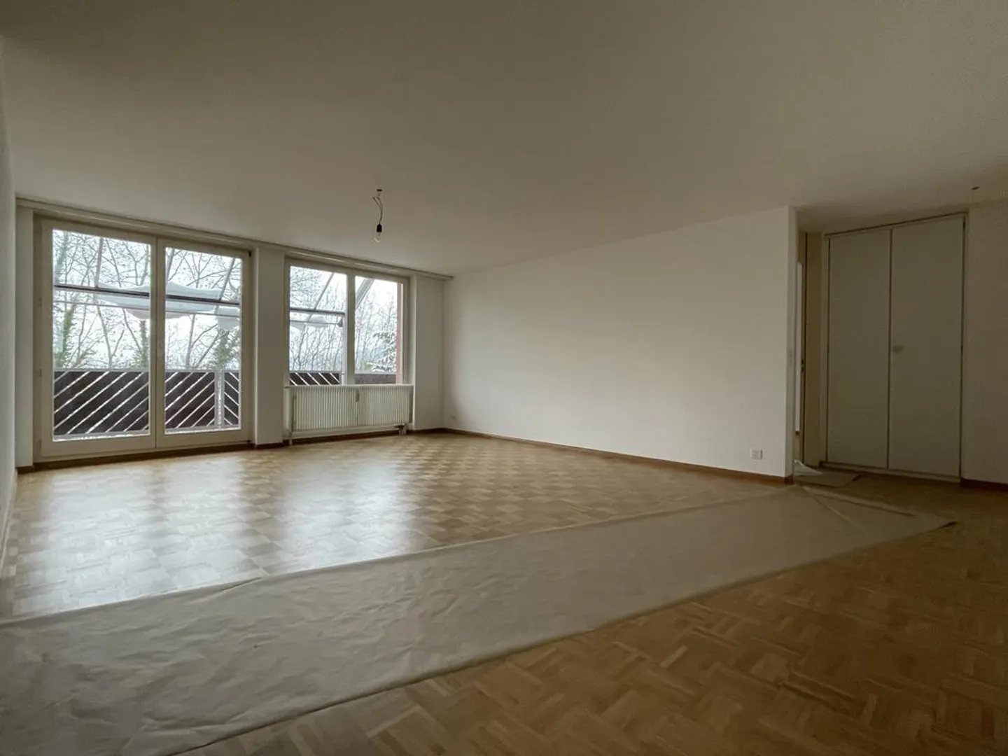 FRESH AIR! TOP 4.5-ROOM APARTMENT WITH A VIEW! - Photo 5 of 10