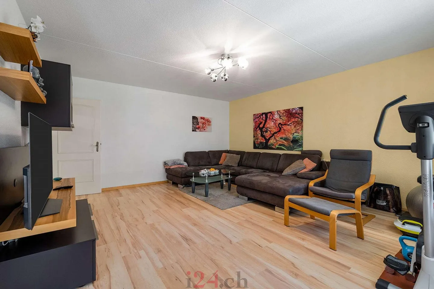 Appartement 3.5 pièces avec agencement pratique et balcon - Photo 2 sur 9