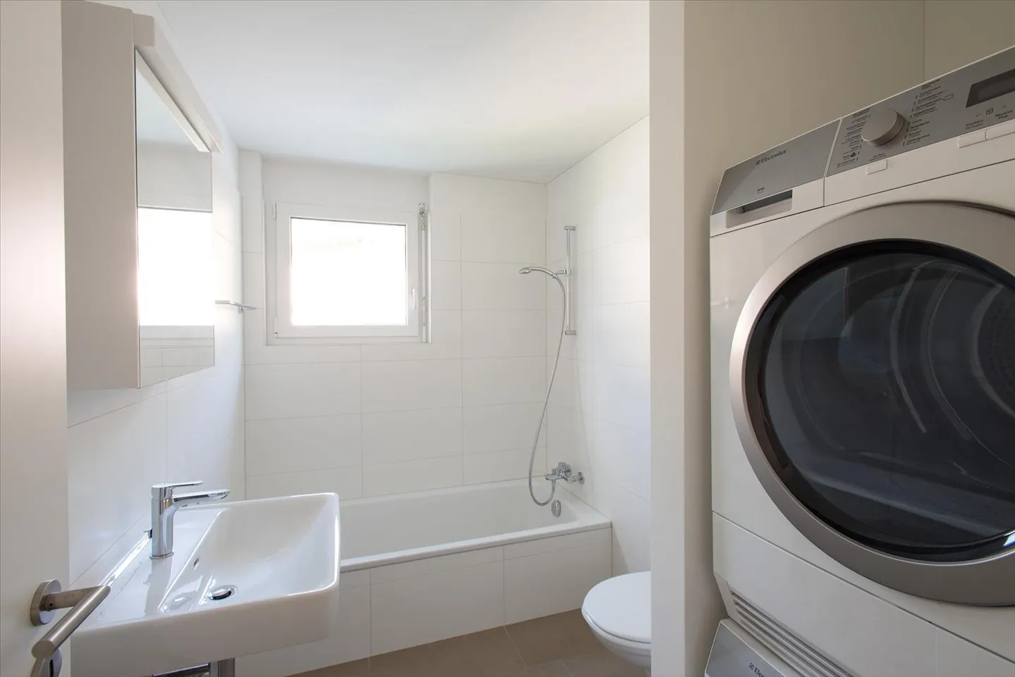 Appartamento in affitto - Foto 5 di 8