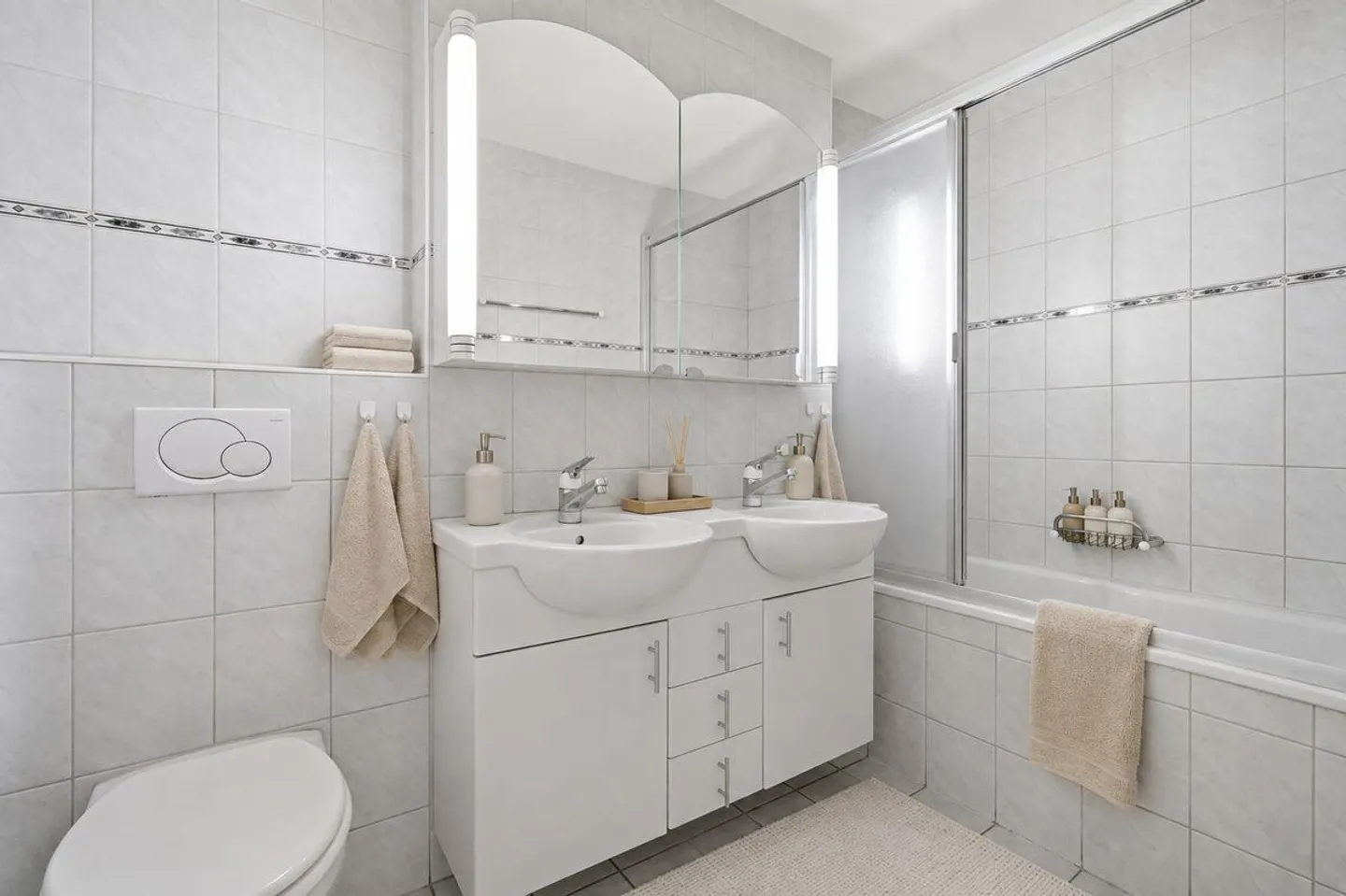 Appartamento Familiare con Vista - Pronto per Trasferirsi - Foto 10 di 13