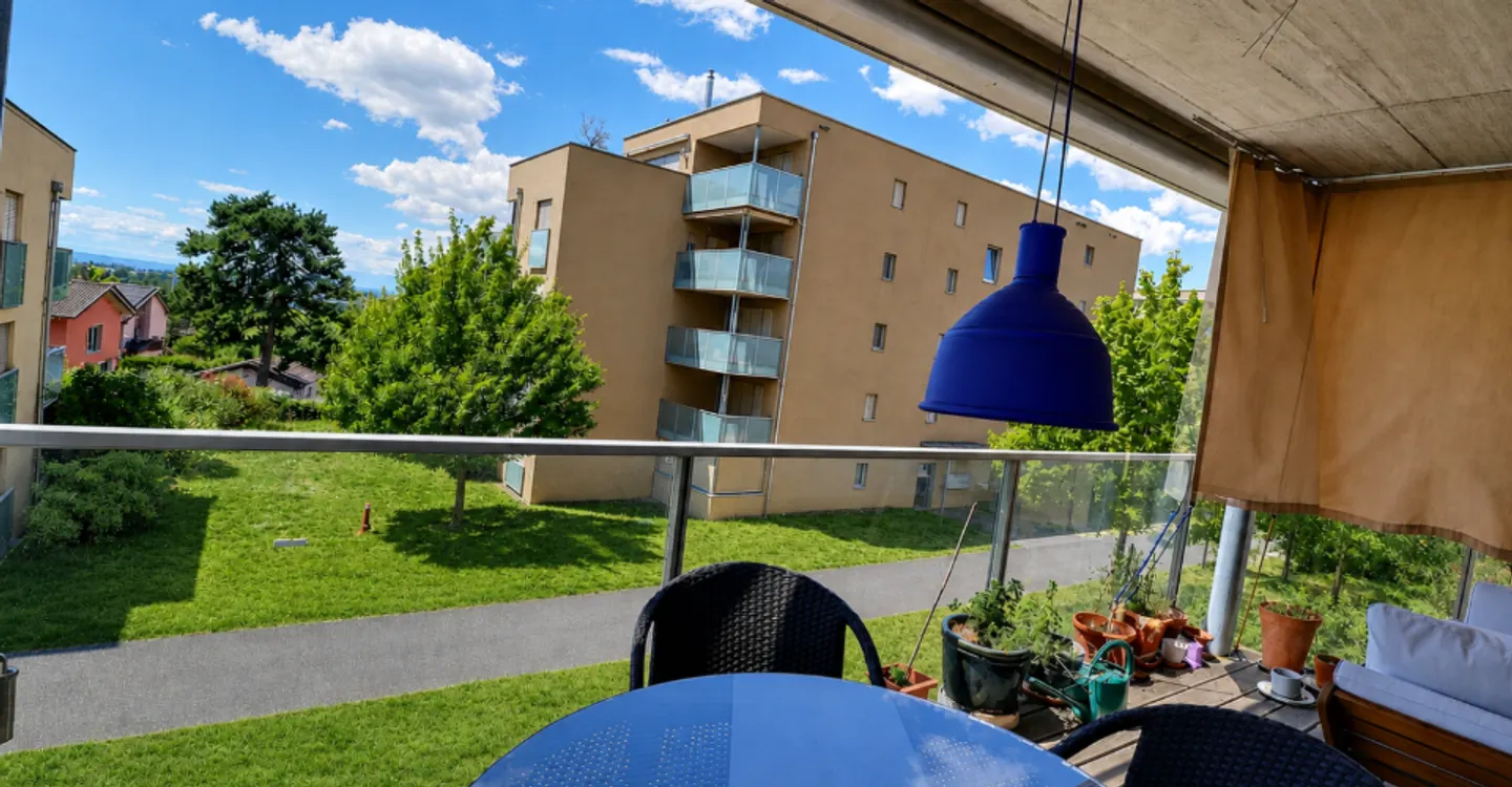 Bel Appartement avec Vue Lac - Photo 1 sur 13