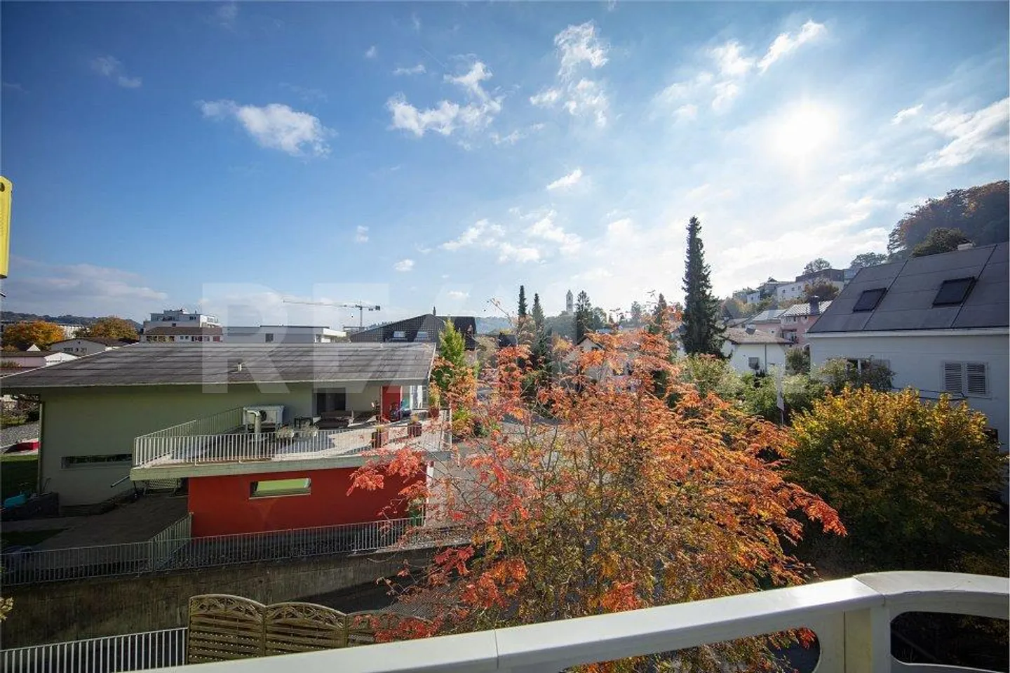 Immeuble multifamilial à fort rendement avec 7 appartements et 10 places de parking souterrain, Suhr AG - Photo 3 sur 13