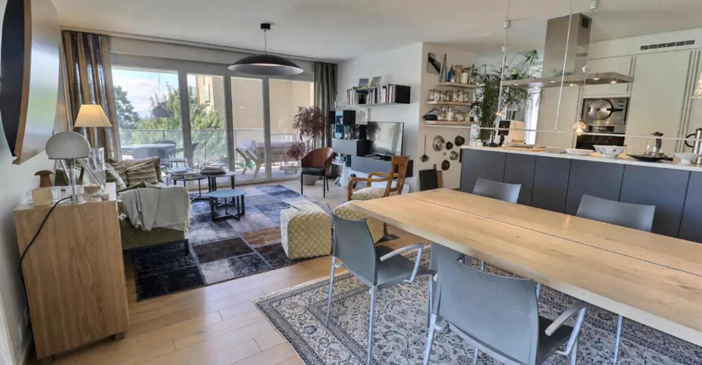 Bel Appartement avec Vue Lac - Photo 2 sur 13
