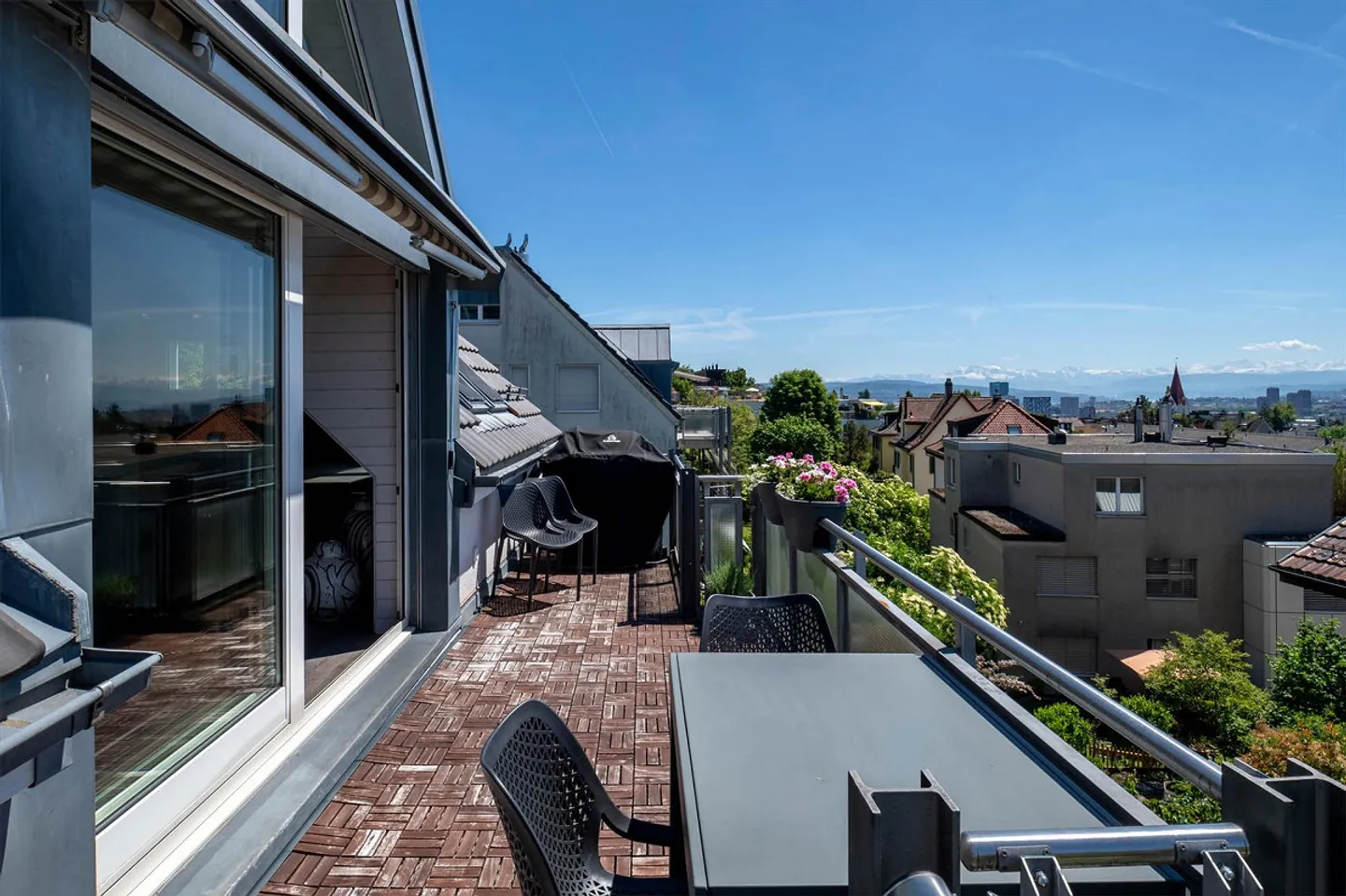 Charmante Dachwohnung mit Seeblick - Foto 9 von 16