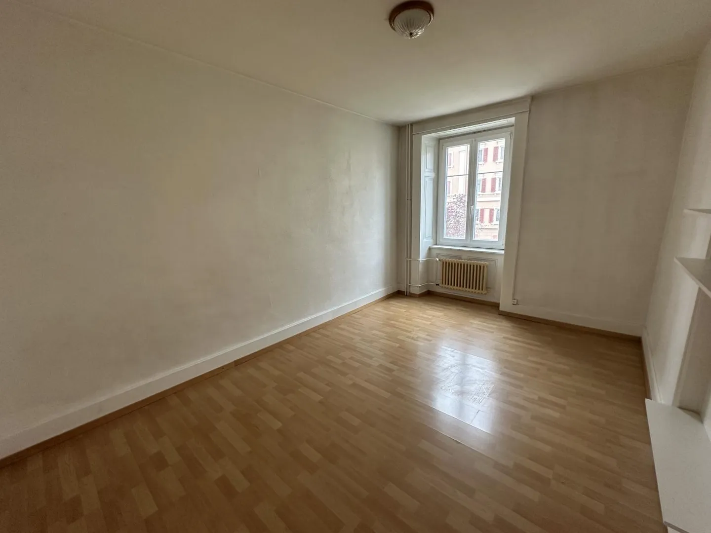 01189 - Appartement 3 pièces - Temple-Allemand 105 - La Chaux-de-Fonds - Photo 1 sur 4