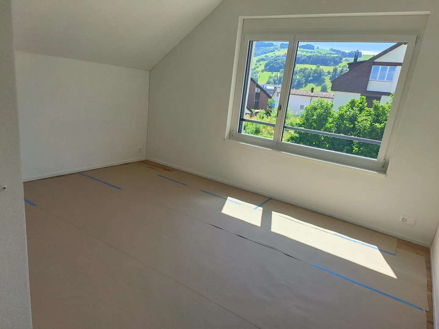 Appartamento duplex moderno di 4,5 locali a Wollerau – Disponibile da subito! - Foto 7 di 7