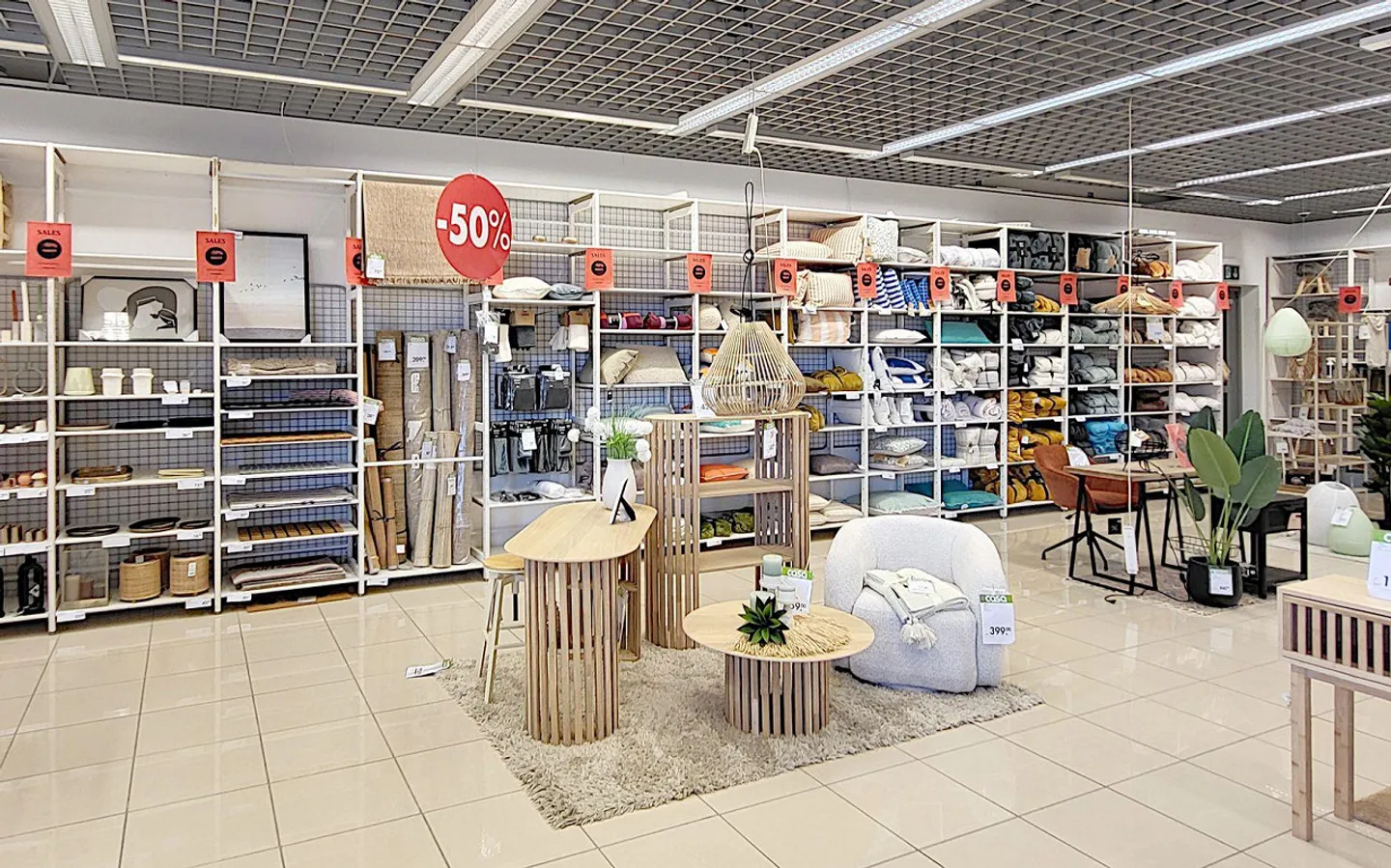 Attractive Retail Space at Shopping Walkestrasse - Photo 5 of 7