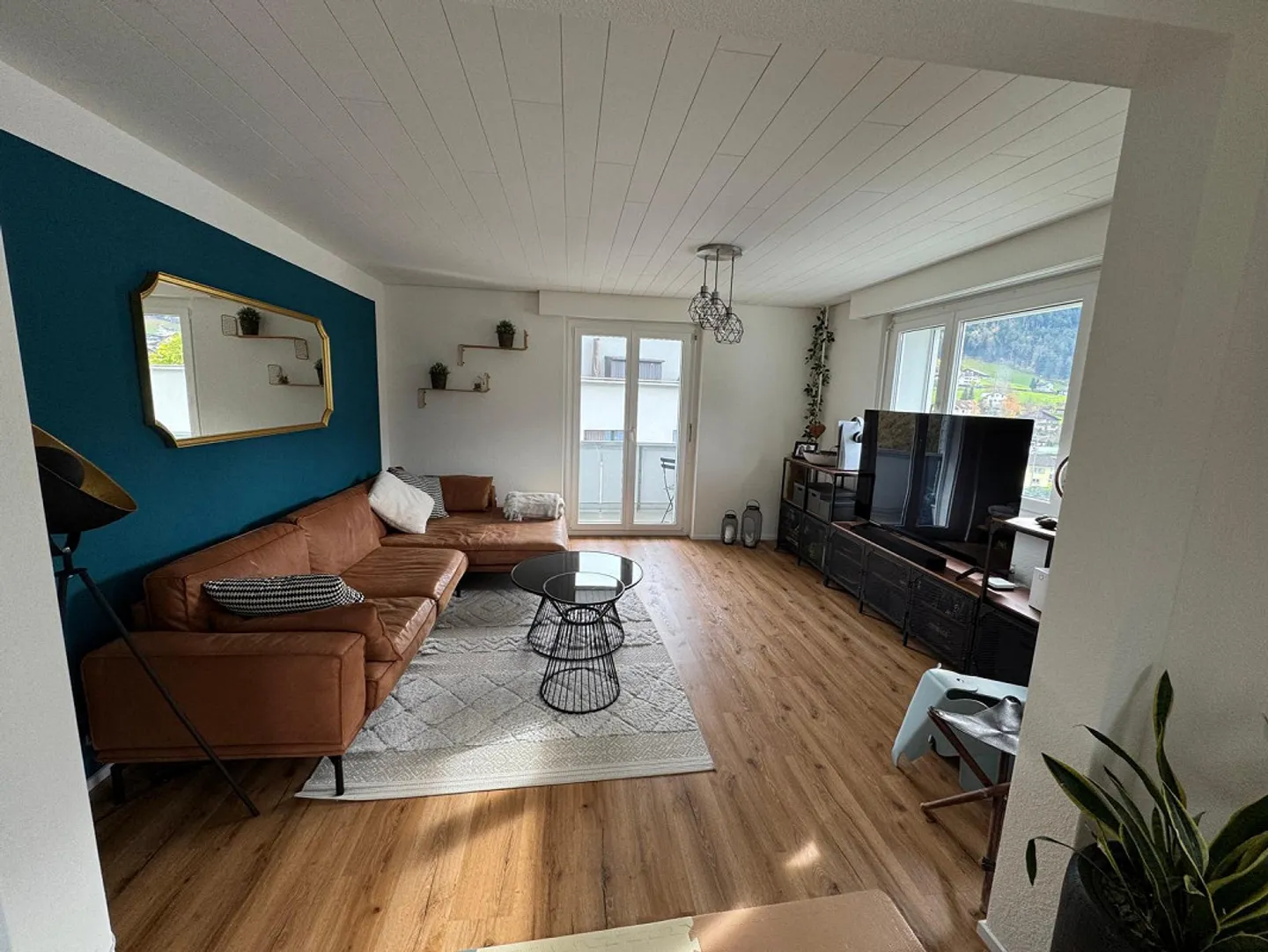 Very sunny with panoramic view - Photo 5 of 11