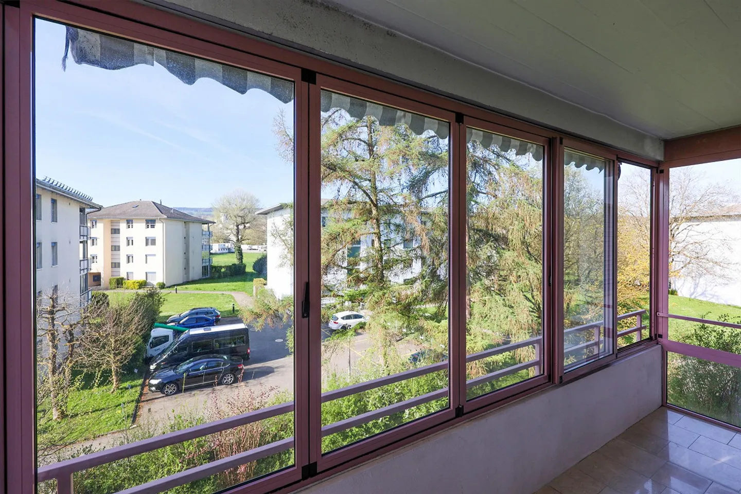 Freshly renovated, bright and spacious - Photo 3 of 4