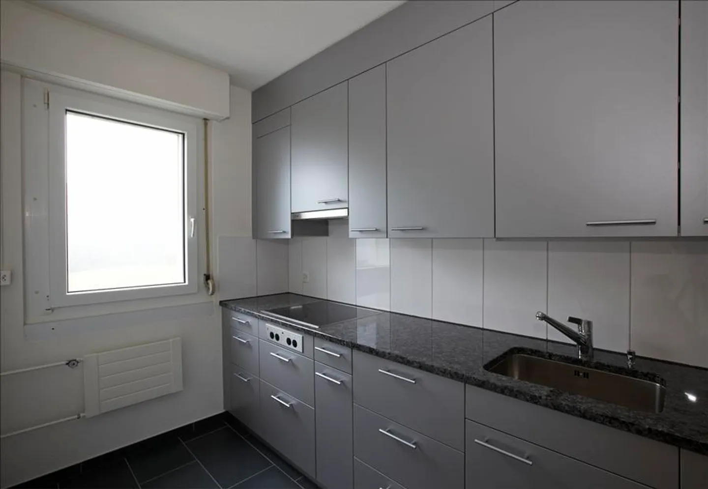 Spacious apartment with a view - Photo 2 of 6