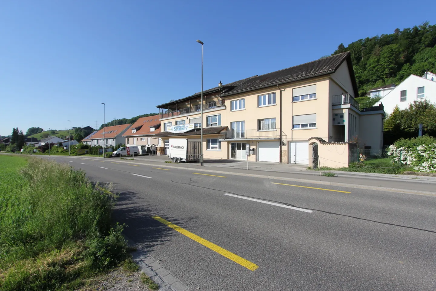 Edificio ad uso misto in affitto - Foto 1 di 13