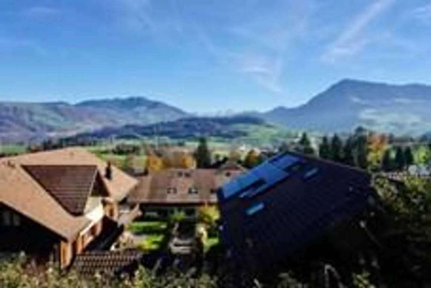 Casa Doppia Familiare in una Bella e Elevata Posizione - Foto 4 di 29