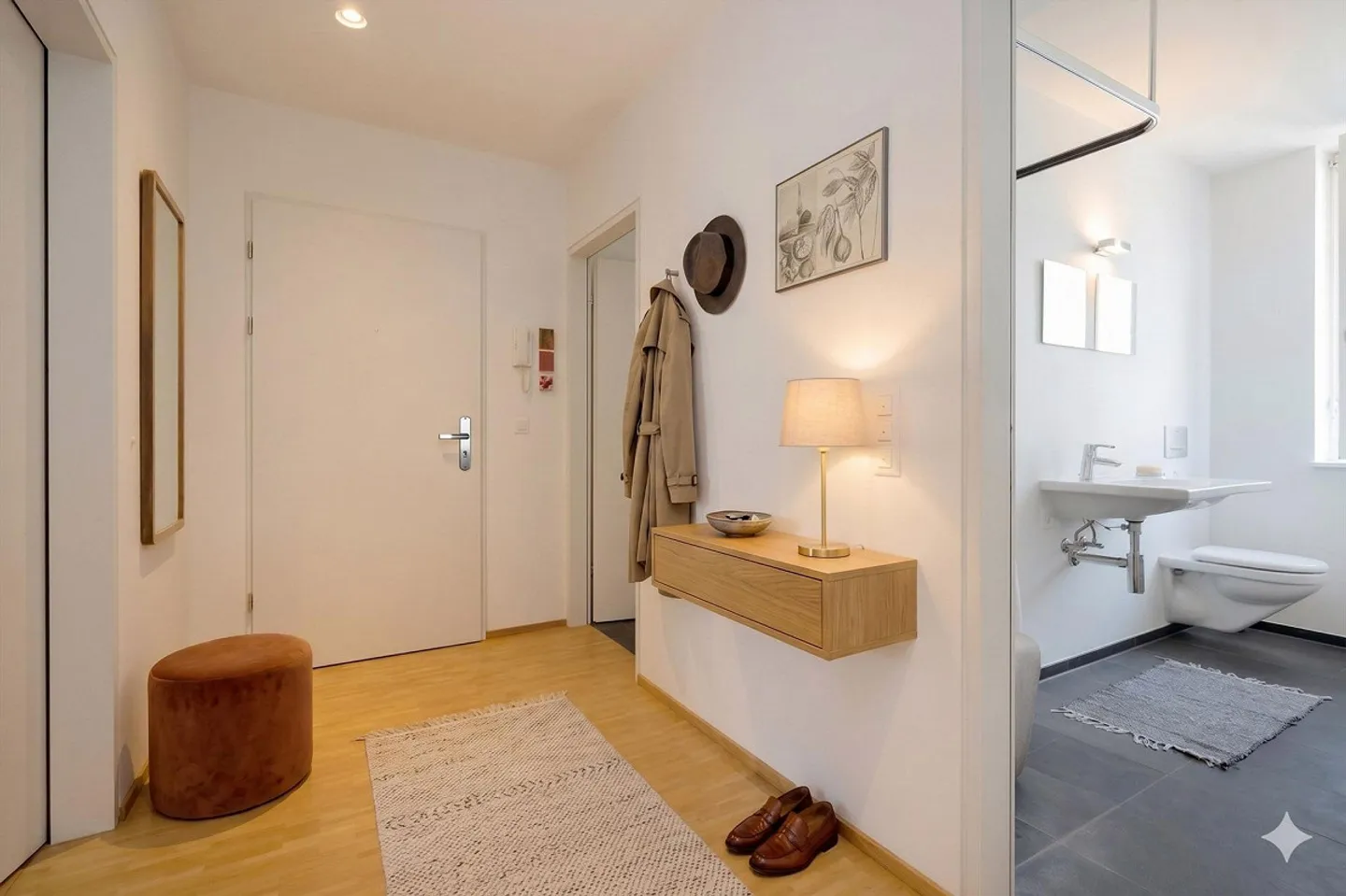 4.5-room condominium with balcony and parking space in Biel - Photo 8 of 13